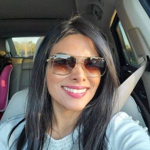 Meet your Posher, Keila